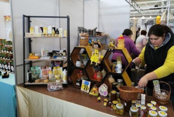 Divatba jönnek a mézalapú kozmetikumok és étrend-kiegészítők