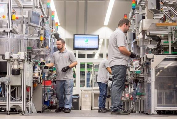 Ipari robotok mellé munkatapasztalat nélküli technikusokat keres a Bosch