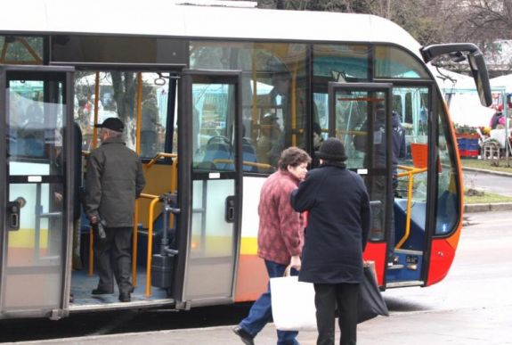 FRISSÍTVE - Marosvásárhely: egyelőre nem lesz ingyenes a városi tömegközlekedés