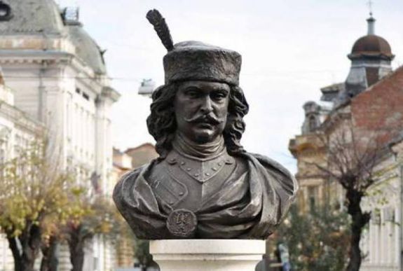 Nem ment könnyen: Rákóczi fejedelemről neveztek el egy iskolát Szatmárnémetiben