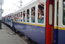 Minden idők leghosszabb zarándokvonata indul a csíksomlyói pápai misére