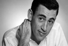 A Zabhegyező szerzőjének eddig ismeretlen regényeit adják ki