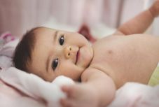 Már hat hónapos kisbabáknál megmutatkoznak a kétnyelvű környezet előnyei