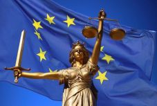 Huszonkét EU-tagállam főügyésze lehet Laura Codruţa Kövesi