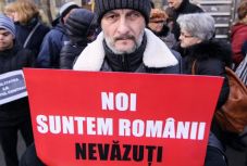 Utcára vonultak a fogyatékkal élők a költségvetés-tervezet miatt