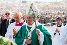 „Székelyföld legnagyobb kalákája” előzi meg a csíksomlyói pápalátogatást