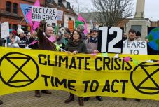 Hatodik alkalommal tüntettek fiatalok a klímavédelem fokozásáért Belgiumban