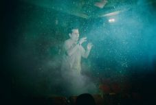 Füst, avagy a színház elfoglalása: ősbemutató a Figura Stúdió Színházban