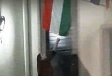 Azonosították a magyar zászlót égető nagyváradi lányt