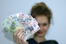 FRISSÍTVE- Hivatalos: a kormány megnövelte „gyerekpénz” összegét