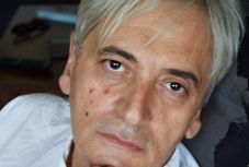 Még mindig tanulom a magyar nyelvet – párbeszédes anyanyelvnapi esszé Kovács András Ferenccel 