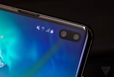 Villantott a Samsung: megjelent az S10 és az összehajtható készülékük