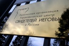 Kegyetlenül megkínozták Jehova tanúit az orosz rendőrök