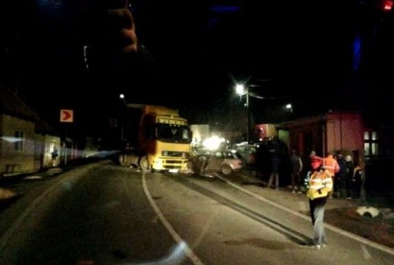 Durva autóbaleset történt a a háromszéki Mikóújfaluban