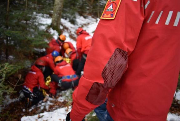 Hegyimentők mentettek ki egy nőt a Bucsecs-hegységben