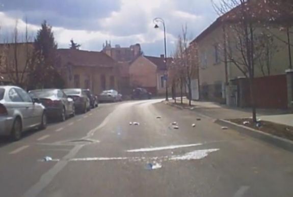 Autókat dobált iskolai tízóraival néhány sepsiszentgyörgyi diák