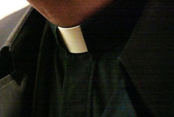 Illinois-ban 395 katolikus papot és diakónust vádolnak szexuális zaklatással