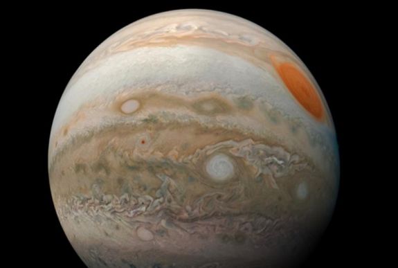 Látványos kép készült a Jupiter viharairól
