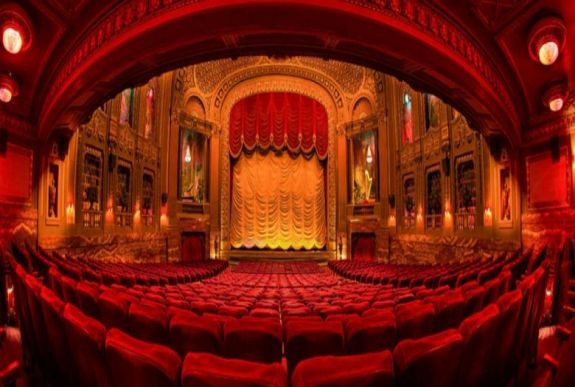 Bartha Réka: Transylvanian Nations’ Theatre: kósza ötlet színházalapításhoz