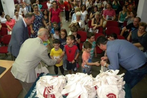 Tízezer forinttal ösztönzi a magyar iskolaválasztást a Rákóczi Szövetség Arad megyében