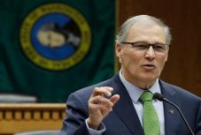 Újabb a demokrata párti jelöltaspiráns jelentkezett be az amerikai elnökválasztásra