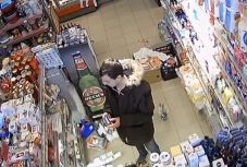 Facebookon leplezte le az áruházi szarkát az üzlettulajdonos