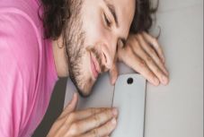 Szász István Szilárd: Szerelmi áramkör