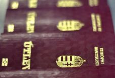 Halottnak nyilvánított magyar nő igényelt útlevelet Hágában