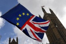 Folytatódik London és Brüsszel vitája az ír-északír határmegoldásról