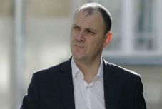 A korrupcióval vádolt Sebastian Ghiță a PRU listavezető EP képviselőjelöltje