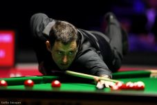 Ronnie O'Sullivan ismét sznúkertörténelmet írt