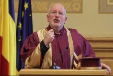 Timmermans Bukarestben: semmilyen előrelépés nem történt a brüsszeli ajánlások teljesítése terén