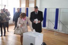 FRISSÍTVE-  Alkotmánybíróság: lehet referendumot tartani az EP-választások napján is