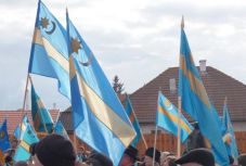 Ötszáz magyar és székely zászlót osztanak szét Székelyudvarhelyen