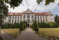 Visszaküldte a bíróság a marosvásárhelyi katolikus gimnázium létrehozói elleni vádiratot