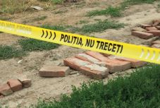 Megkéselte az anyját és a feleségét, majd rájuk gyújtotta a házat