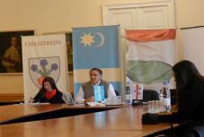 Molinón sem lehetnek jelen a magyar és a székely jelképek a csíkszeredai városházán 