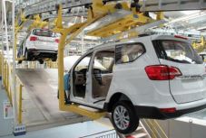 Leépítésekhez vezethet az elektromos autók korszaka