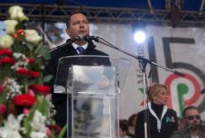 Zajlik az EMNP küldöttgyűlése, öt jelölt verseng az elnöki székért