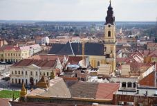 Helyreállítják a nagyváradi görögkatolikus püspöki palota tetejét