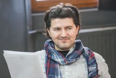 A színész ne „játsszon” semmit – világnapi beszélgetés Keresztes Attila művészeti igazgatóval