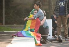 Ellenzi a kormány a bejegyzett élettársi kapcsolatról szóló törvényjavaslatokat