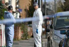 Négyszer támadott szombat éjjel a londoni késelő