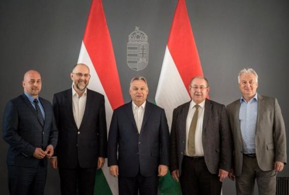 Orbán Viktor az Európai Néppárt magyar tagszervezeteivel egyeztetett