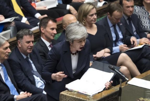 Teljes patthelyzet: az összes Brexit-alternatívát leszavazta a londoni alsóház