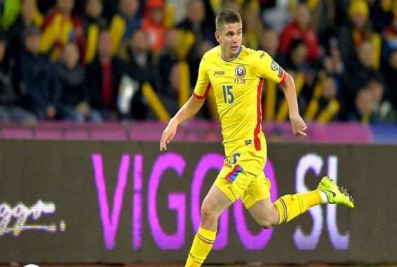 Európa egyik legpatinásabb klubjába igazolt a román válogatott középpályás