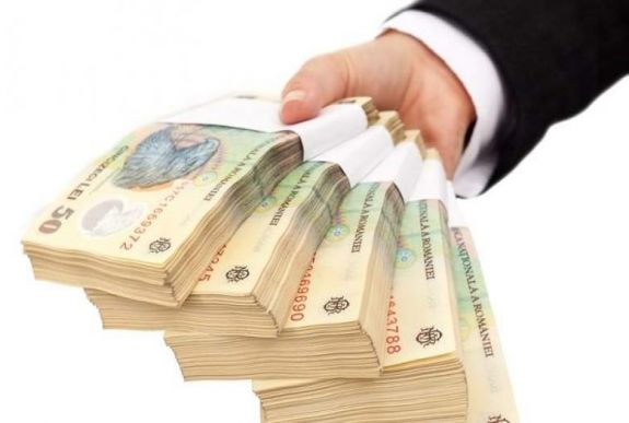 A 3 milliárd euró mellé további milliárdokat kölcsönzött a kormány idén