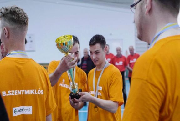Négy erdélyi megyei focicsapatai mérettettek meg a VIII. Mikes-kupán