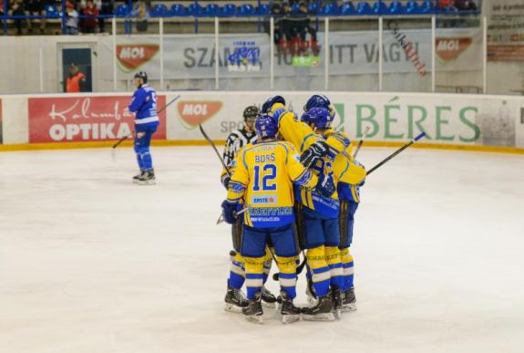 Jégkorong: visszavette a pályaelőnyt a Brassó, a Galac az első döntős