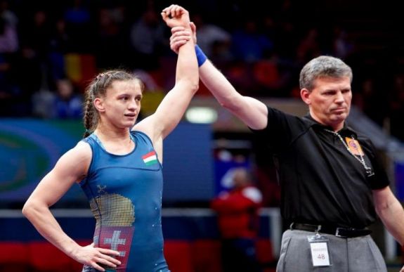 FRISSÍTVE – Bukarestben kivirágzott Barka